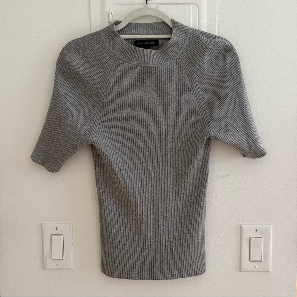 Banana Republic | Gray Ribbed Sweater short sleeve mock neck sweater t-shirt